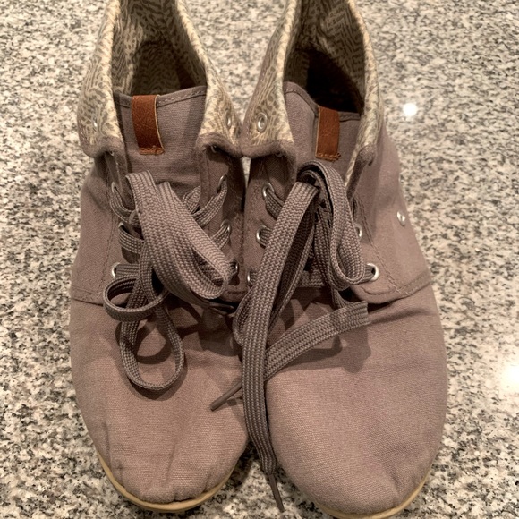 Grey Aldo Canvas Shoes - Picture 2 of 4